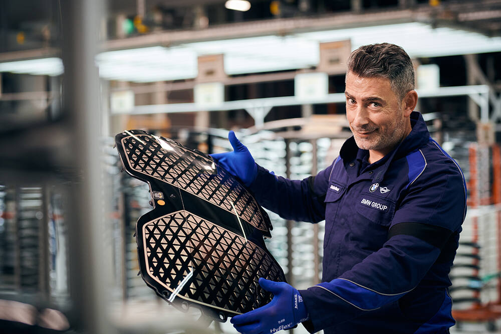 Fabricarea produselor de cauciuc si mase plastice